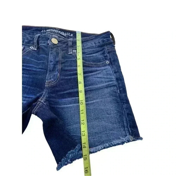 AMERICAN EAGLE OUTFITTERS STRETCH DARK WASH DENIM SHORTS•SIZE 2• - Picture 4 of 9